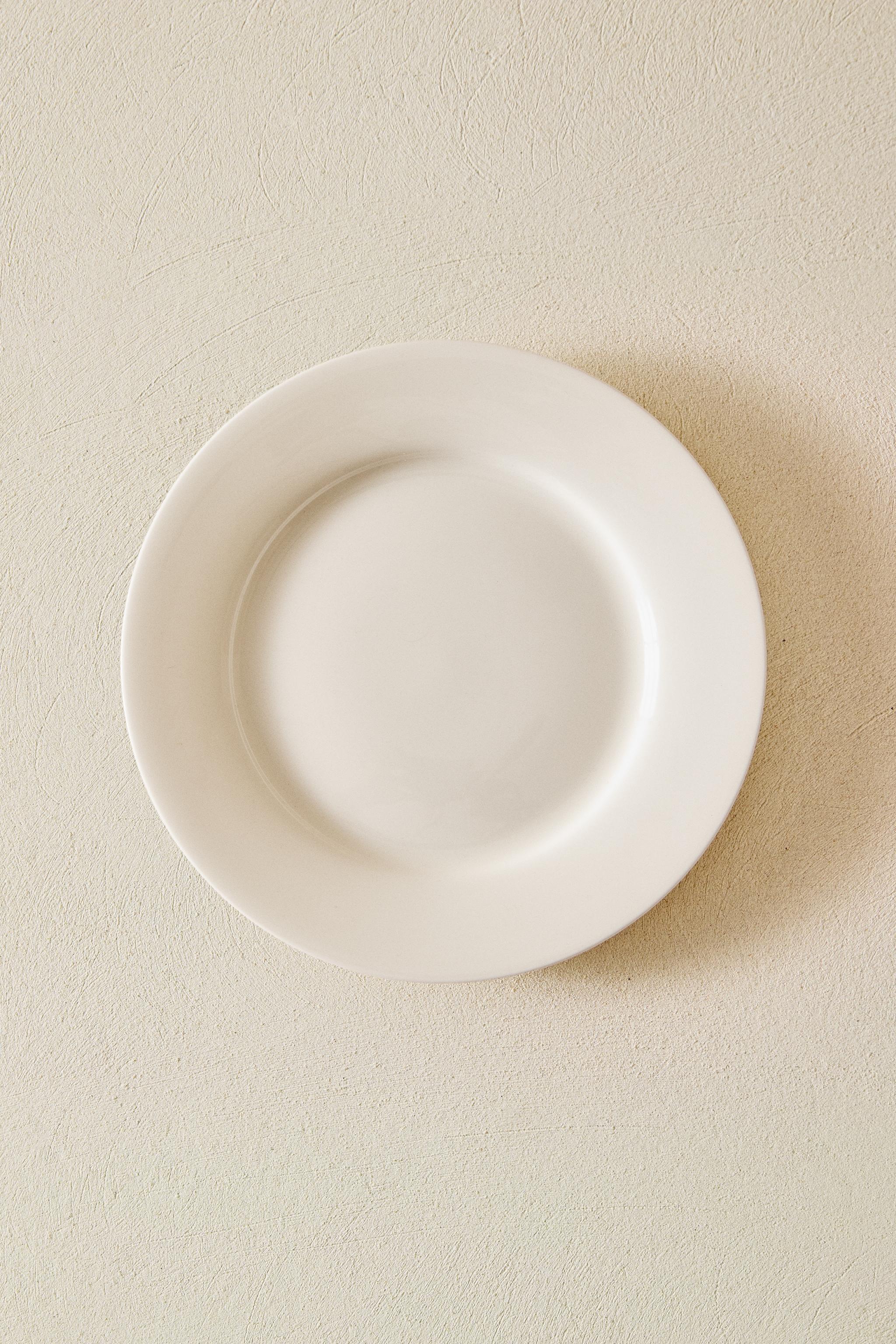 WHITE GLASS DESSERT PLATE